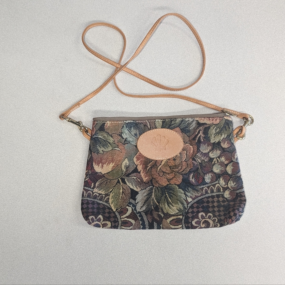 Talon Floral Tapestry Purse With Removable Strap